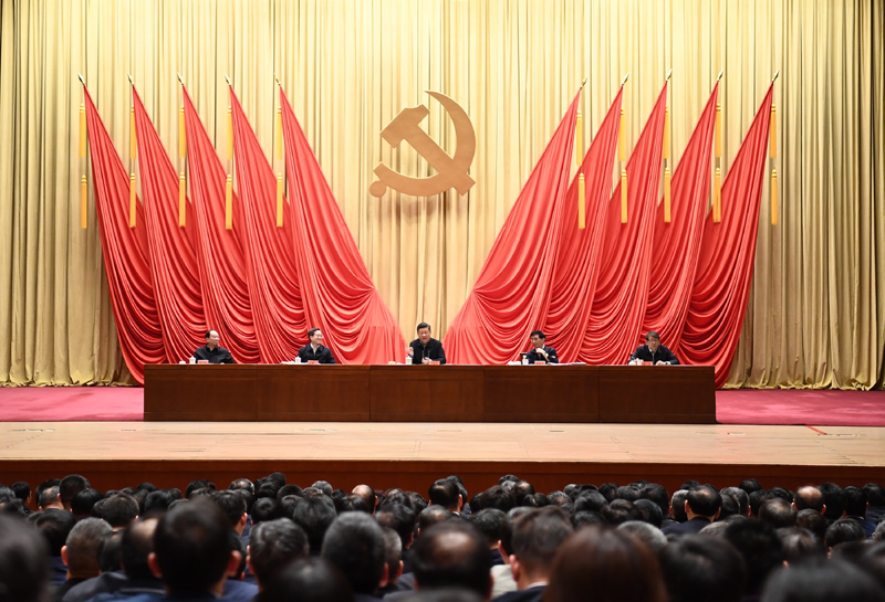 3月1日，2019年春季學(xué)期中央黨校（國(guó)家行政學(xué)院）中青年干部培訓(xùn)班在中央黨校開(kāi)班。中共中央總書(shū)記、國(guó)家主席、中央軍委主席習(xí)近平在開(kāi)班式上發(fā)表重要講話。